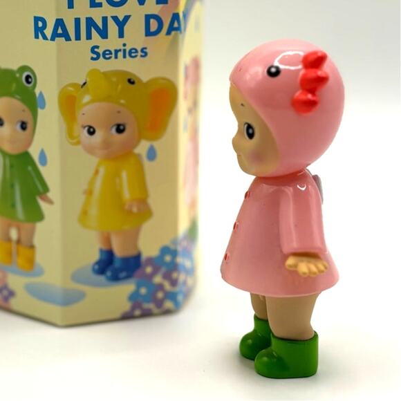 New Authentic SONNY ANGEL Axolotl, Rainy Day Series Mini Figurine Opened Box - Picture 4 of 5
